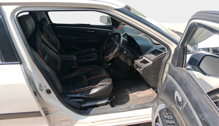 2015 Maruti Swift VXI, Petrol, Manual, 1,36,219 km, interior