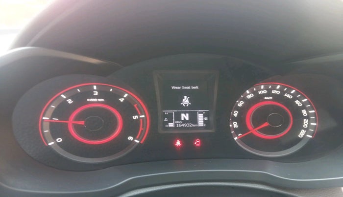 2019 Mahindra XUV300 W8 (O) 1.5 DIESEL, Diesel, Manual, 1,64,932 km, interior