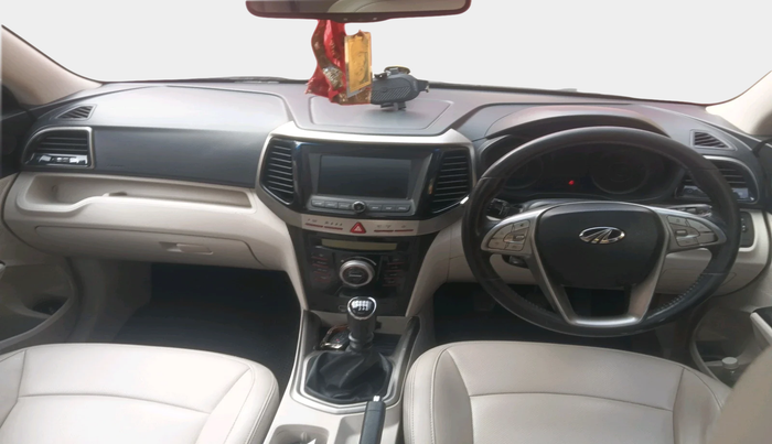 2019 Mahindra XUV300 W8 (O) 1.5 DIESEL, Diesel, Manual, 1,64,932 km, interior