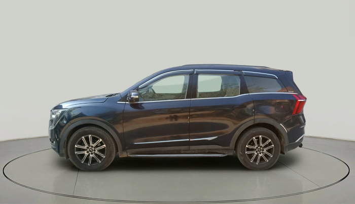 2022 Mahindra XUV700 AX 7 LUXURY P AT 7 STR, Petrol, Automatic, 33,641 km, exterior