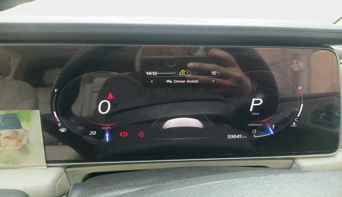 2022 Mahindra XUV700 AX 7 LUXURY P AT 7 STR, Petrol, Automatic, 33,641 km, interior