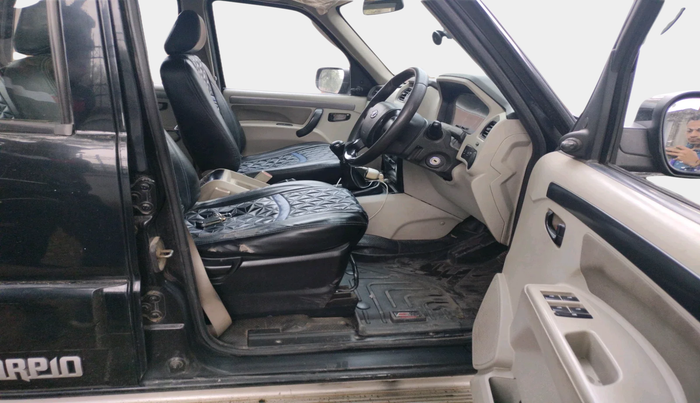 2021 Mahindra Scorpio S5, Diesel, Manual, 95,924 km, interior