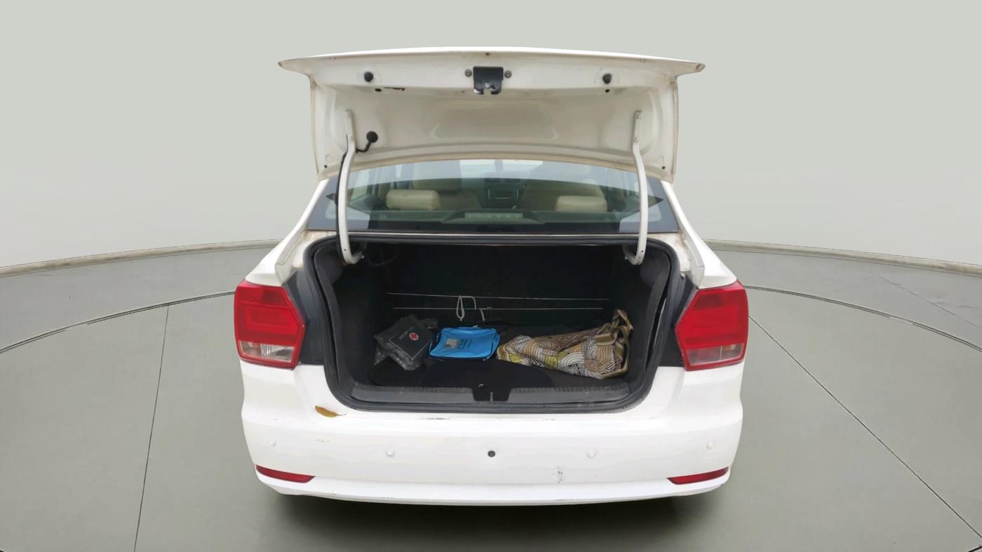 2016 Volkswagen Ameo TRENDLINE 1.2L, Petrol, Manual, 1,05,204 km, exterior