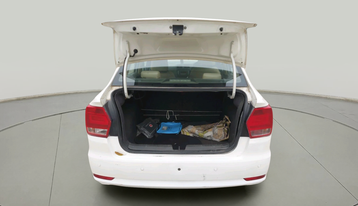 2016 Volkswagen Ameo TRENDLINE 1.2L, Petrol, Manual, 1,05,204 km, exterior