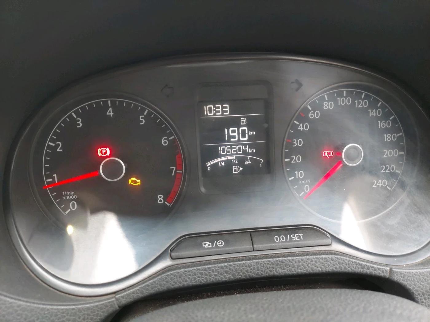 2016 Volkswagen Ameo TRENDLINE 1.2L, Petrol, Manual, 1,05,204 km, interior