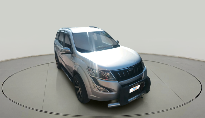 2017 Mahindra XUV500 W6 1.99, Diesel, Manual, 43,420 km, exterior
