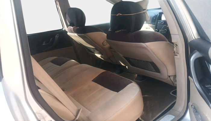 2017 Mahindra XUV500 W6 1.99, Diesel, Manual, 43,420 km, interior