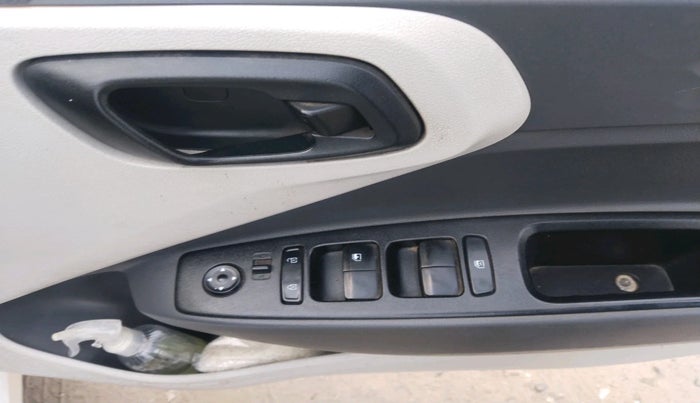 2021 Hyundai AURA S 1.2 CNG, Petrol, Manual, 1,35,232 km, interior