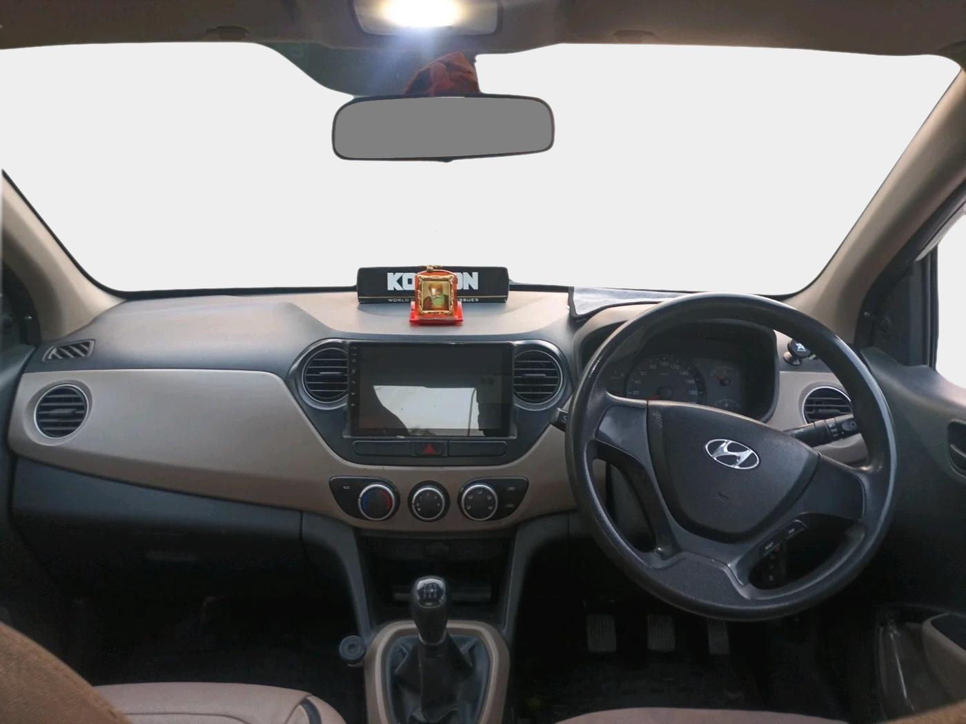 2014 Hyundai Xcent BASE 1.2, Petrol, Manual, 42,299 km, interior