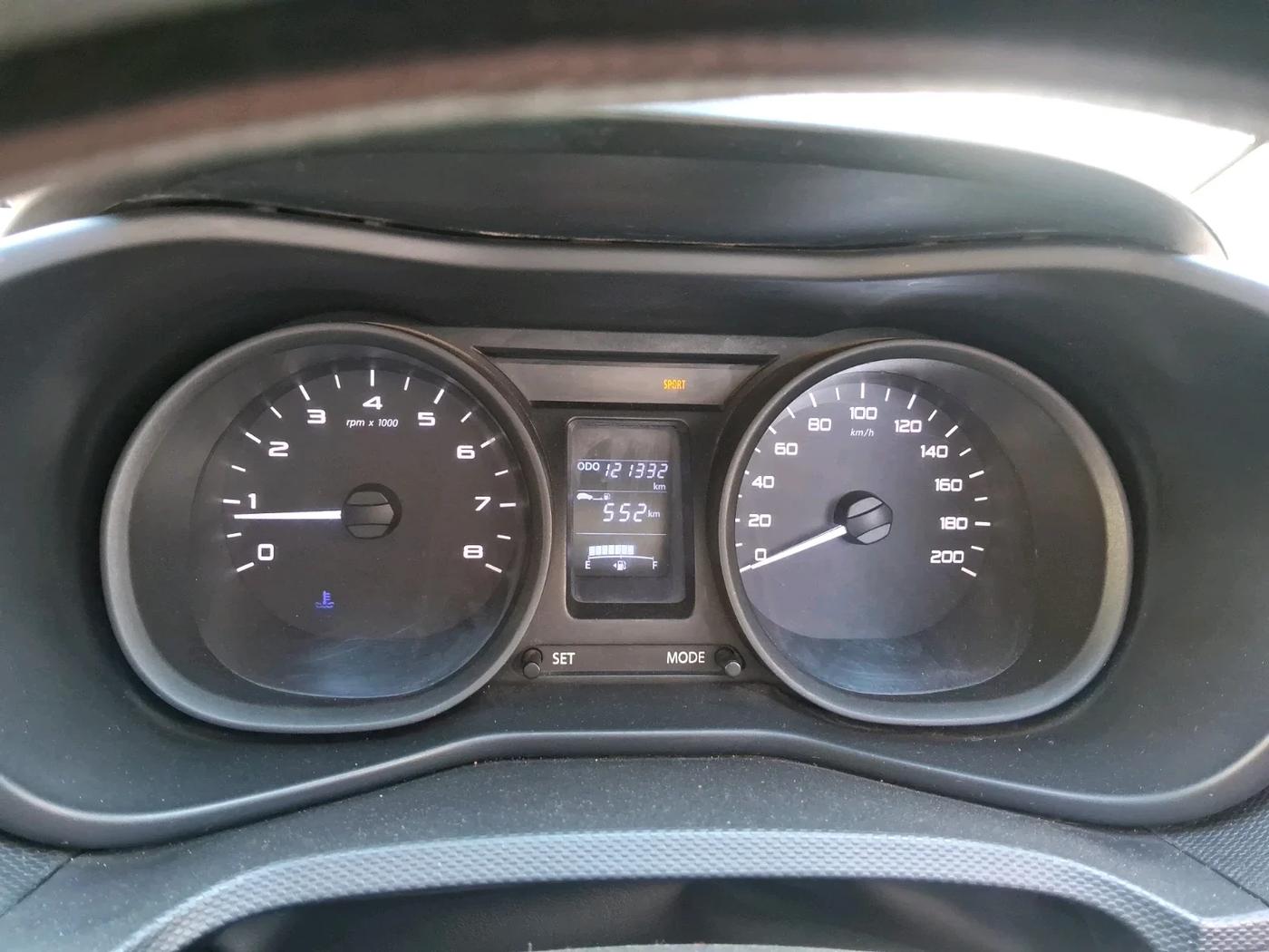 2017 Tata NEXON XT DIESEL, Diesel, Manual, 1,21,332 km, interior