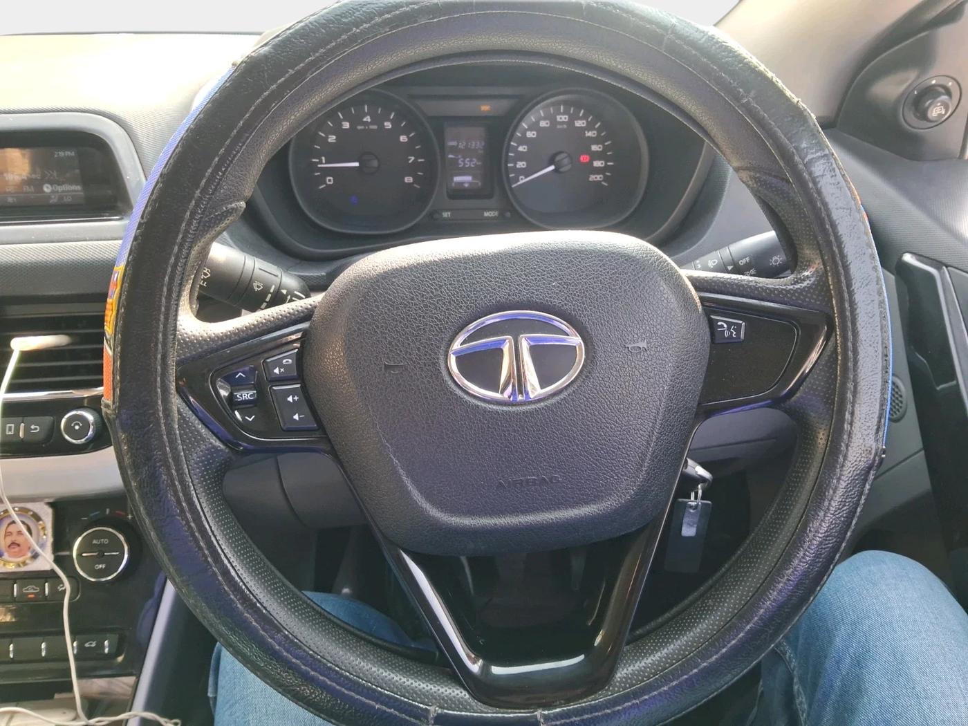 2017 Tata NEXON XT DIESEL, Diesel, Manual, 1,21,332 km, interior