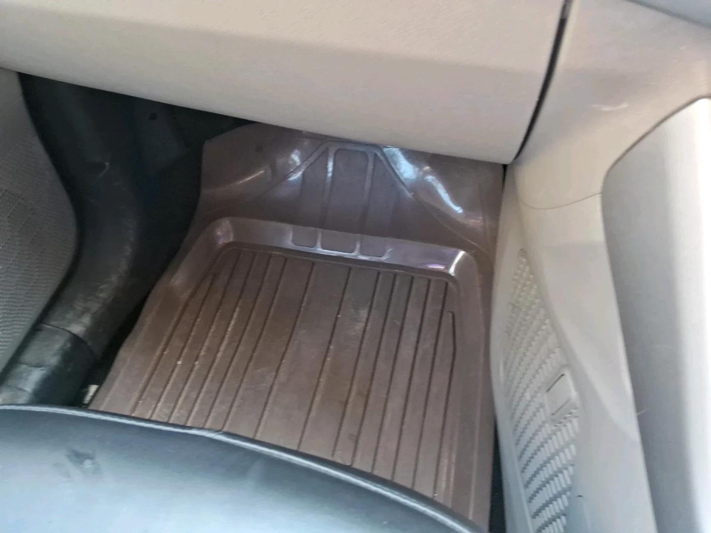 2017 Tata NEXON XT DIESEL, Diesel, Manual, 1,21,332 km, interior