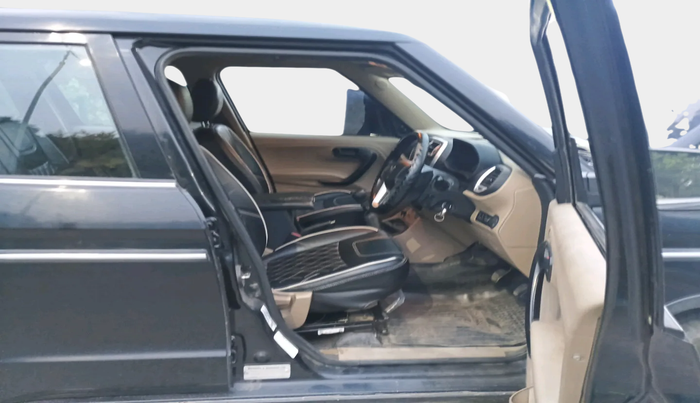 2023 Mahindra BOLERO NEO N 8, Diesel, Manual, 54,118 km, interior