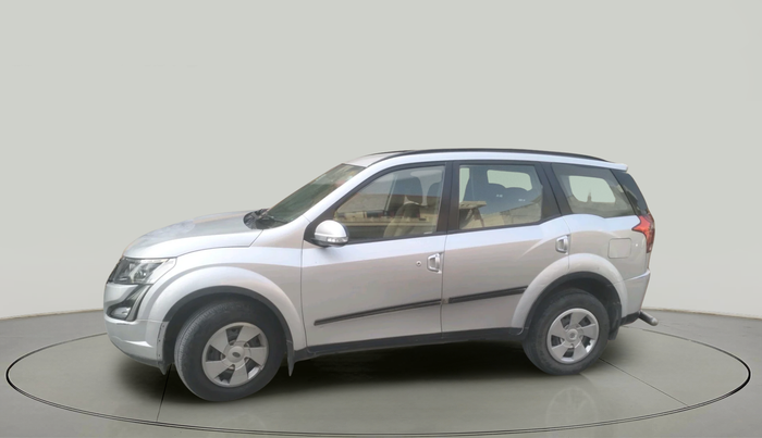 2018 Mahindra XUV500 W7, Diesel, Manual, 1,09,541 km, exterior