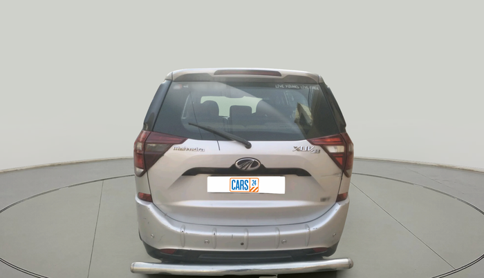 2018 Mahindra XUV500 W7, Diesel, Manual, 1,09,541 km, exterior