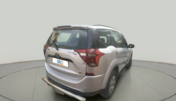 2018 Mahindra XUV500 W7, Diesel, Manual, 1,09,541 km, exterior