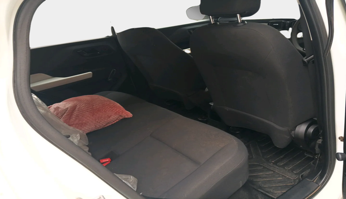 2022 Tata PUNCH PURE MT, Petrol, Manual, 9,415 km, interior