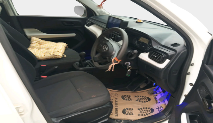 2022 Tata PUNCH PURE MT, Petrol, Manual, 9,415 km, interior