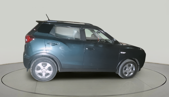 2023 Mahindra XUV300 W6 1.5 DIESEL AMT, Diesel, Automatic, 54,273 km, exterior