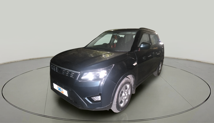 2023 Mahindra XUV300 W6 1.5 DIESEL AMT, Diesel, Automatic, 54,273 km, exterior