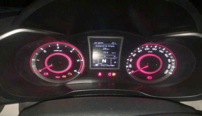 2023 Mahindra XUV300 W6 1.5 DIESEL AMT, Diesel, Automatic, 54,273 km, interior