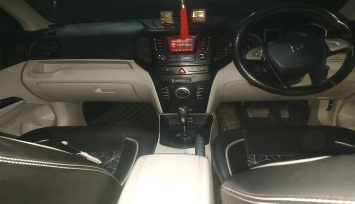 2023 Mahindra XUV300 W6 1.5 DIESEL AMT, Diesel, Automatic, 54,273 km, interior