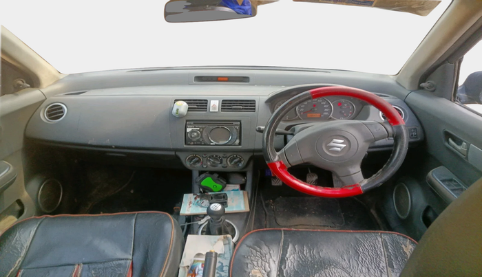 2011 Maruti Swift VXI, Petrol, Manual, 1,04,719 km, interior