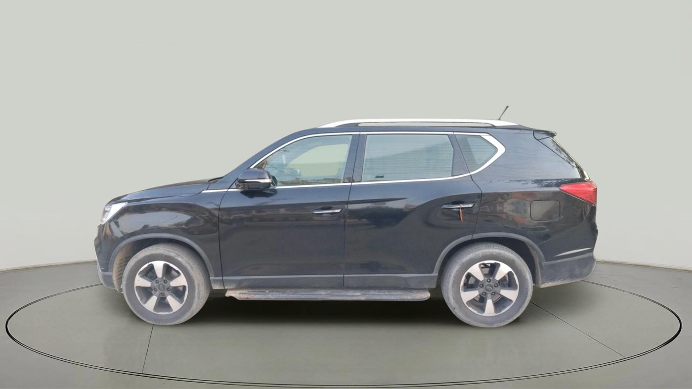 2021 Mahindra ALTURAS G4 4WD AT, Diesel, Automatic, 50,686 km, exterior