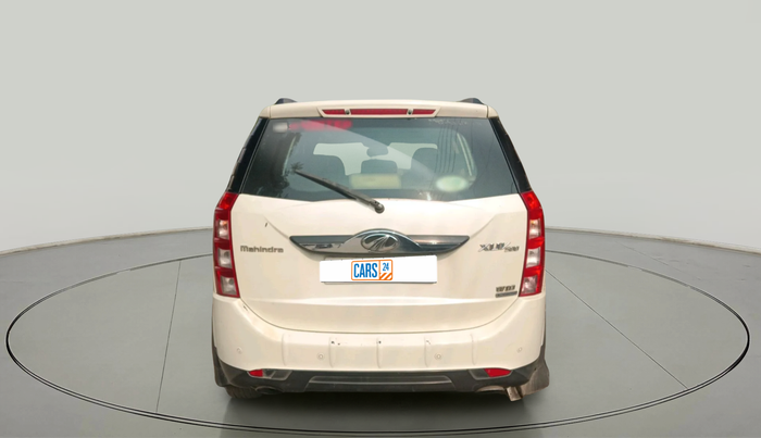 2017 Mahindra XUV500 W10 AT 1.99, Diesel, Automatic, 2,11,208 km, exterior