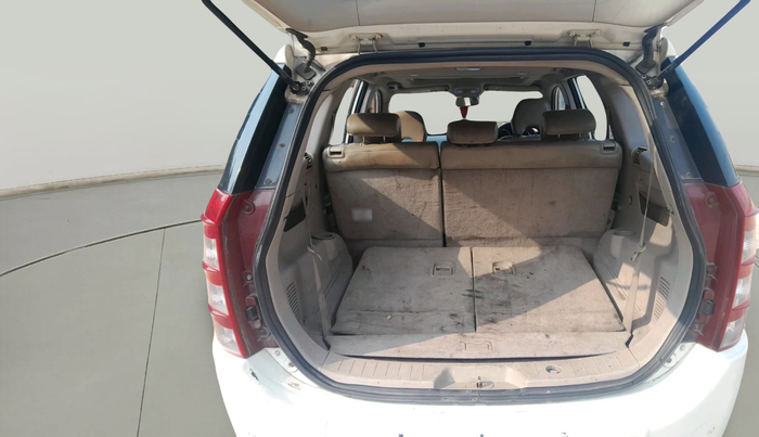 2017 Mahindra XUV500 W10 AT 1.99, Diesel, Automatic, 2,11,208 km, exterior