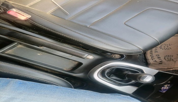 2017 Honda WR-V 1.5L I-DTEC S MT, Diesel, Manual, 83,832 km, interior