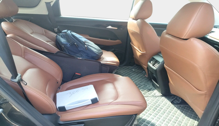 2022 MG HECTOR PLUS SHARP 1.5 PETROL TURBO CVT 6-STR, Petrol, Automatic, 43,413 km, interior