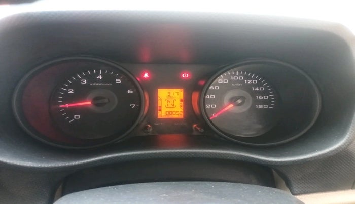 2018 Mahindra TUV300 T6 PLUS, Diesel, Manual, 1,08,052 km, interior