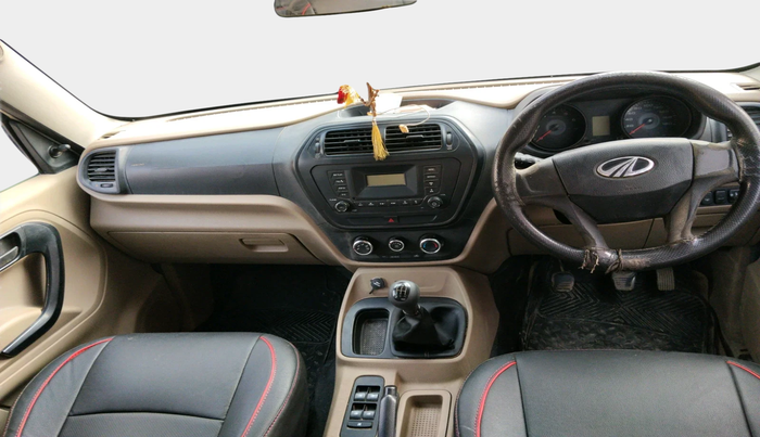 2018 Mahindra TUV300 T6 PLUS, Diesel, Manual, 1,08,052 km, interior
