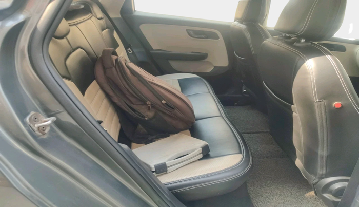 2022 Tata ALTROZ XM PLUS PETROL, Petrol, Manual, 55,270 km, interior