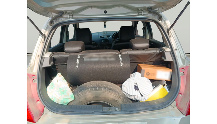 2016 Maruti Swift LXI, Petrol, Manual, 90,224 km, exterior