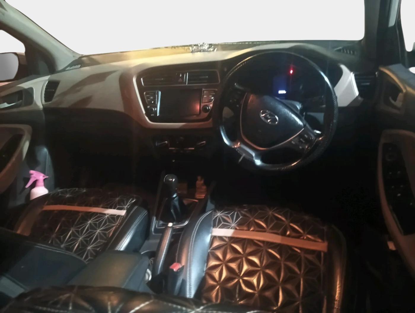 2020 Hyundai Elite i20 SPORTZ PLUS 1.2, Petrol, Manual, 60,323 km, interior