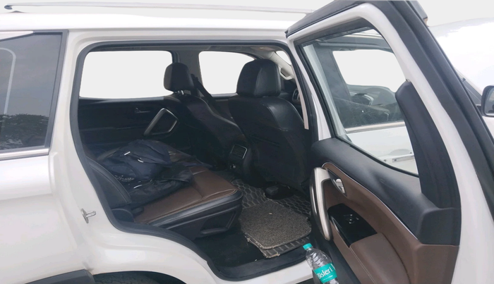 2023 Mahindra SCORPIO-N Z8 L DIESEL AT 2WD 7 STR, Diesel, Automatic, 60,012 km, interior