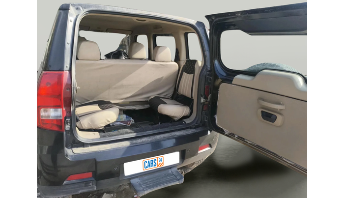 2023 Mahindra BOLERO NEO N8 R, Diesel, Manual, 49,172 km, exterior