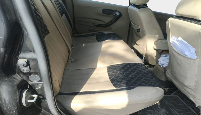 2023 Mahindra BOLERO NEO N8 R, Diesel, Manual, 49,172 km, interior