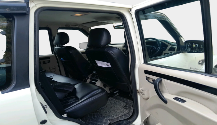 2023 Mahindra SCORPIO CLASSIC S11 MT 7S CC, Diesel, Manual, 85,506 km, interior