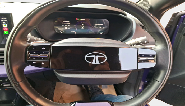 2023 Tata NEXON FEARLESS + SUNROOF DCA DUAL TONE 1.2 PETROL, Petrol, Automatic, 33,613 km, interior