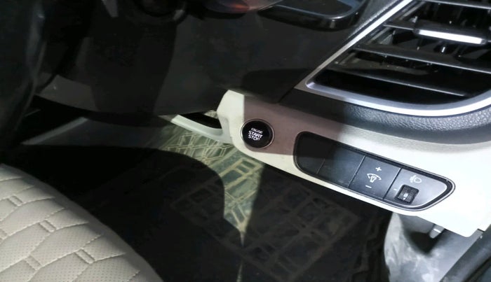 2020 KIA SELTOS HTX 1.5 DIESEL, Diesel, Manual, 1,00,594 km, interior