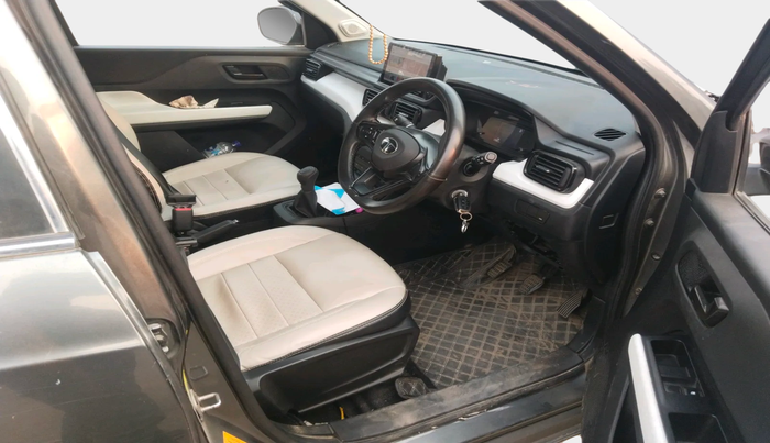 2024 Tata PUNCH PURE MT CNG, Petrol, Manual, 23,305 km, interior