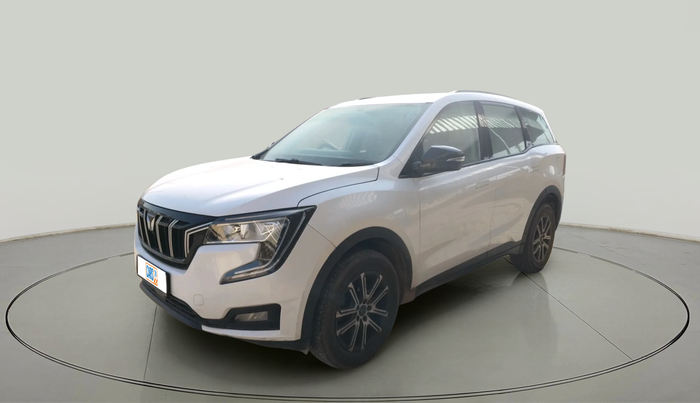 2022 Mahindra XUV700 MX P MT 5 STR, Petrol, Manual, 31,123 km, exterior