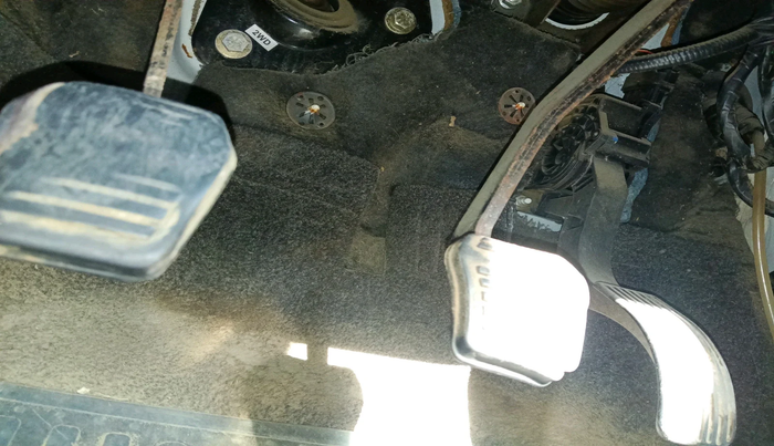 2016 Mahindra TUV300 T8, Diesel, Manual, 74,140 km, interior