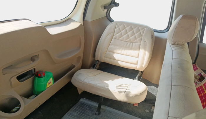 2016 Mahindra TUV300 T8, Diesel, Manual, 74,140 km, interior