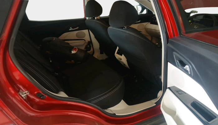 2024 Mahindra XUV 3XO AX5 1.2 L TCMPFi, Petrol, Manual, 43,925 km, interior