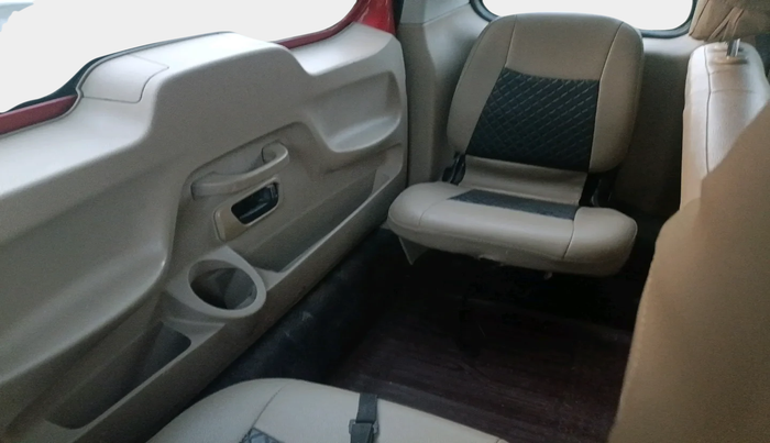 2016 Mahindra TUV300 T8, Diesel, Manual, 57,833 km, interior