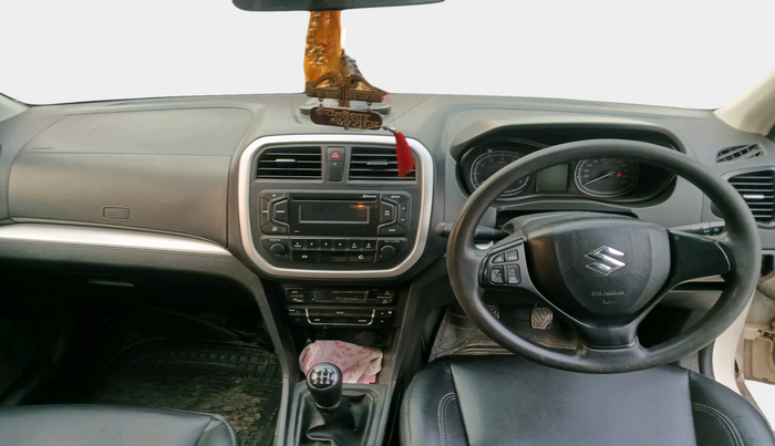 2022 Maruti Vitara Brezza VXI, Petrol, Manual, 52,810 km, interior